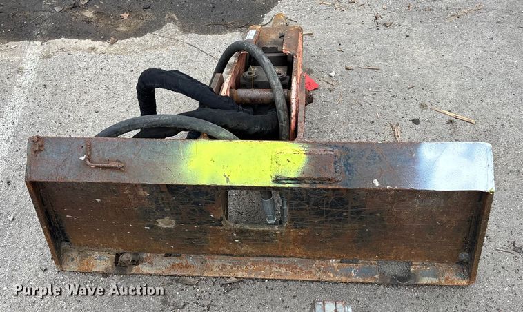 image for item FC1593 Stanley MB250 skid steer breaker