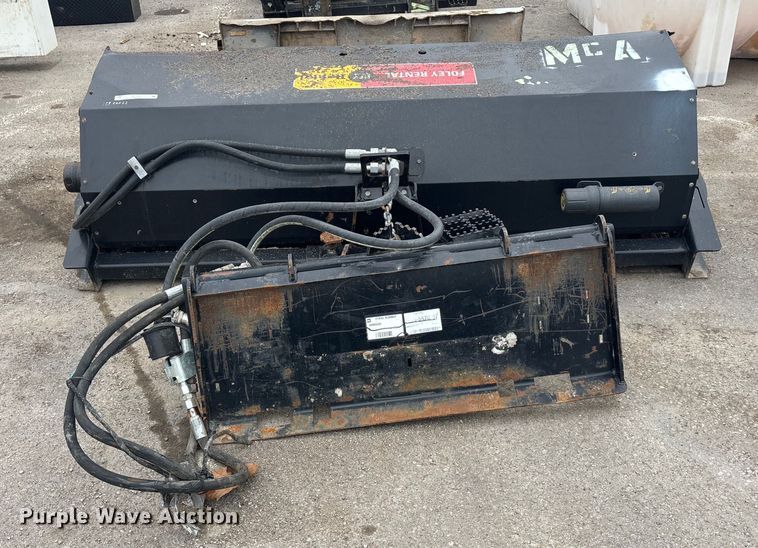 image for item FC1597 Caterpillar BA118C skid steer broom