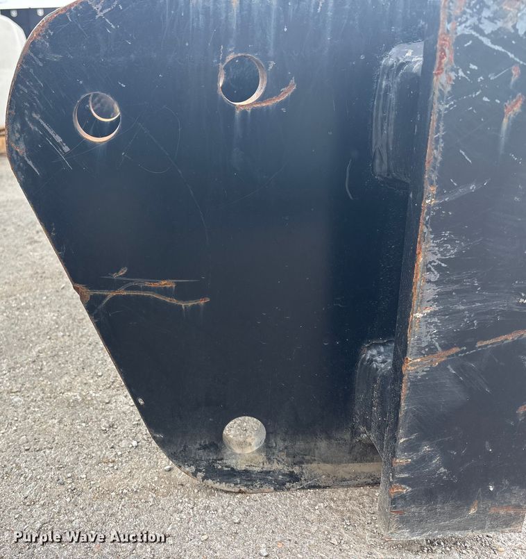 image for item FC1598 Skid steer mounting bracket