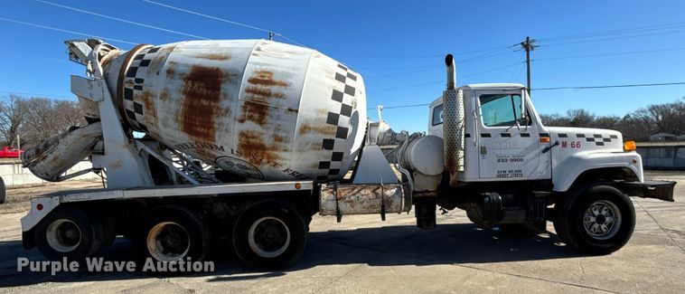 image for item FC1602 1994 International F-2574 ready mix truck