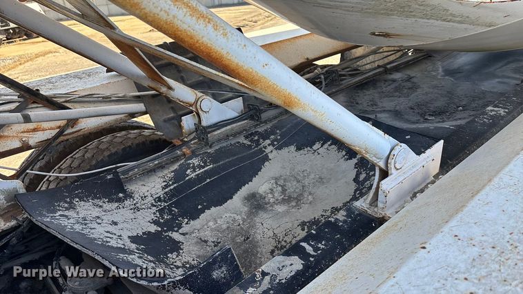 image for item FC1602 1994 International F-2574 ready mix truck