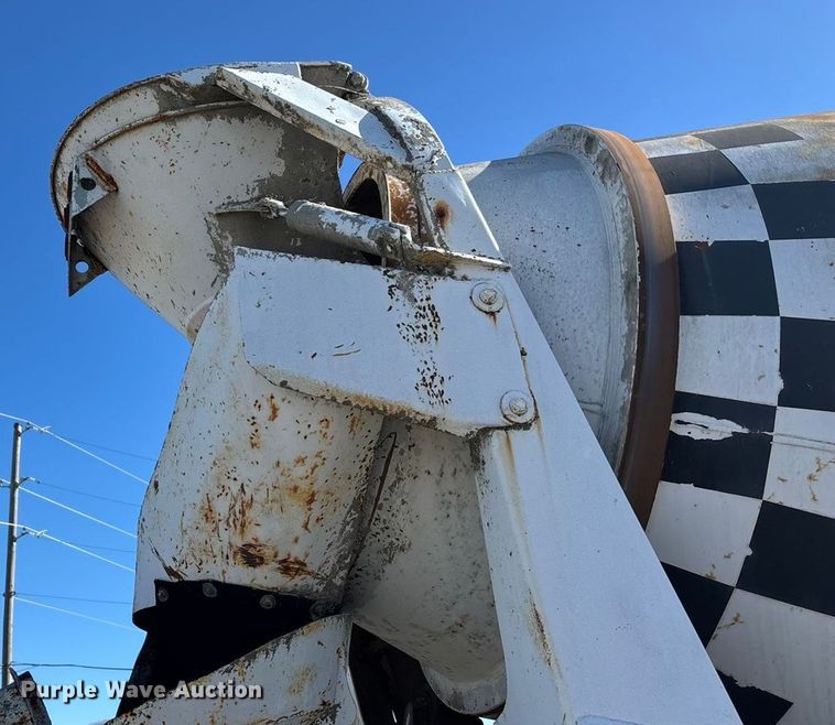 image for item FC1602 1994 International F-2574 ready mix truck