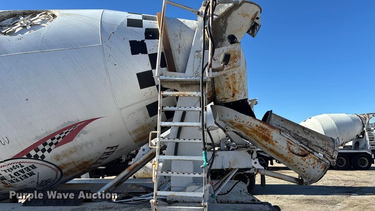 image for item FC1602 1994 International F-2574 ready mix truck