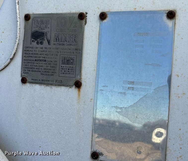 image for item FC1602 1994 International F-2574 ready mix truck