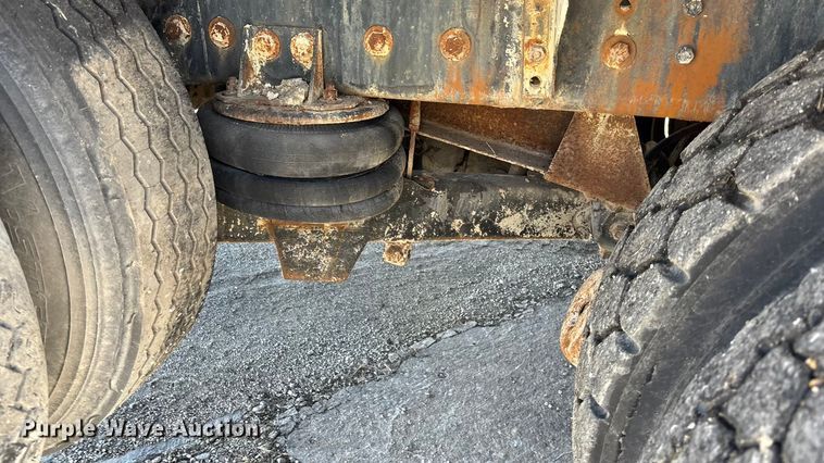 image for item FC1602 1994 International F-2574 ready mix truck