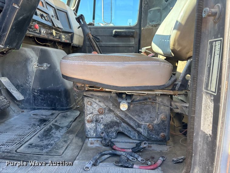 image for item FC1602 1994 International F-2574 ready mix truck