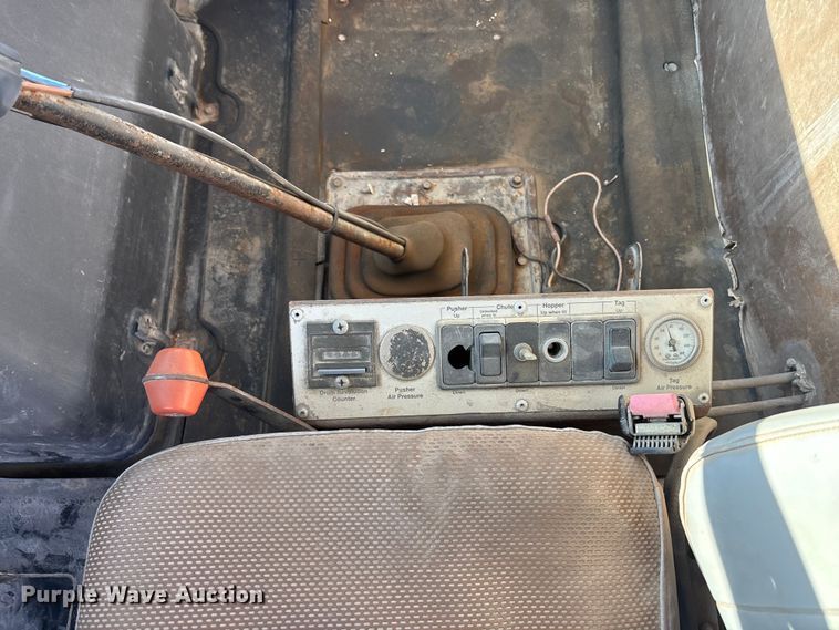 image for item FC1602 1994 International F-2574 ready mix truck