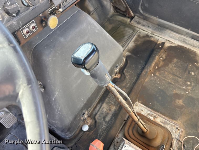 image for item FC1602 1994 International F-2574 ready mix truck