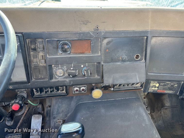 image for item FC1602 1994 International F-2574 ready mix truck