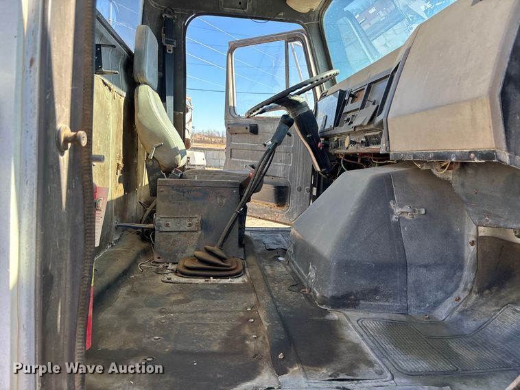 image for item FC1602 1994 International F-2574 ready mix truck