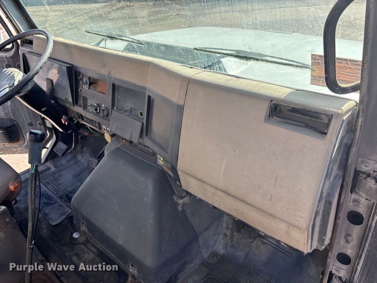 image for item FC1602 1994 International F-2574 ready mix truck