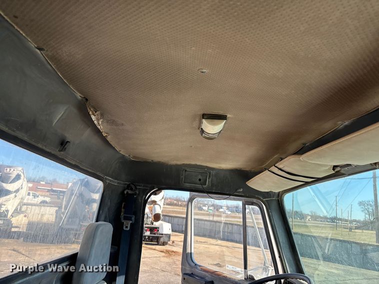 image for item FC1602 1994 International F-2574 ready mix truck