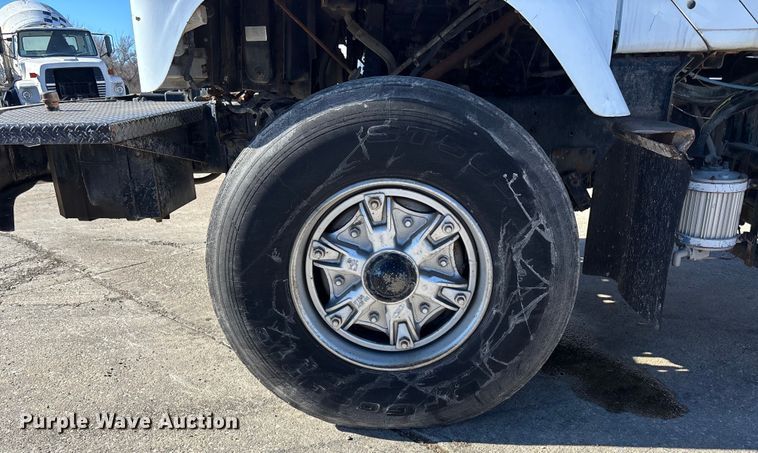 image for item FC1602 1994 International F-2574 ready mix truck