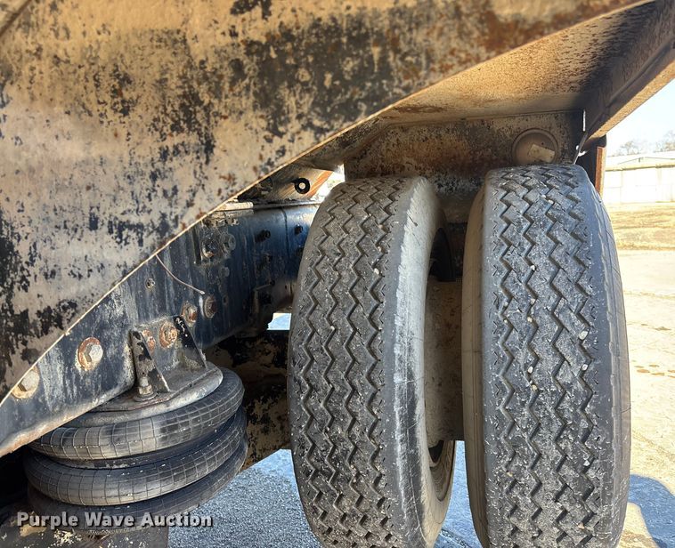 image for item FC1602 1994 International F-2574 ready mix truck