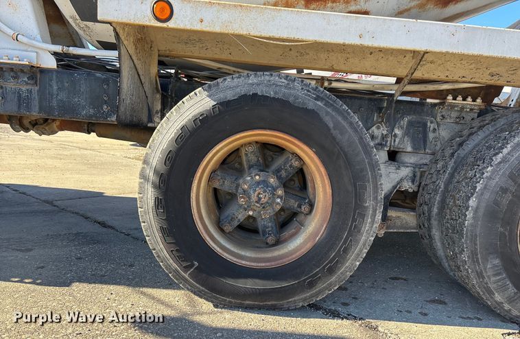 image for item FC1602 1994 International F-2574 ready mix truck