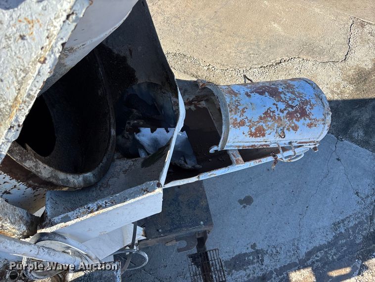 image for item FC1603 1994 International F-2574 ready mix truck