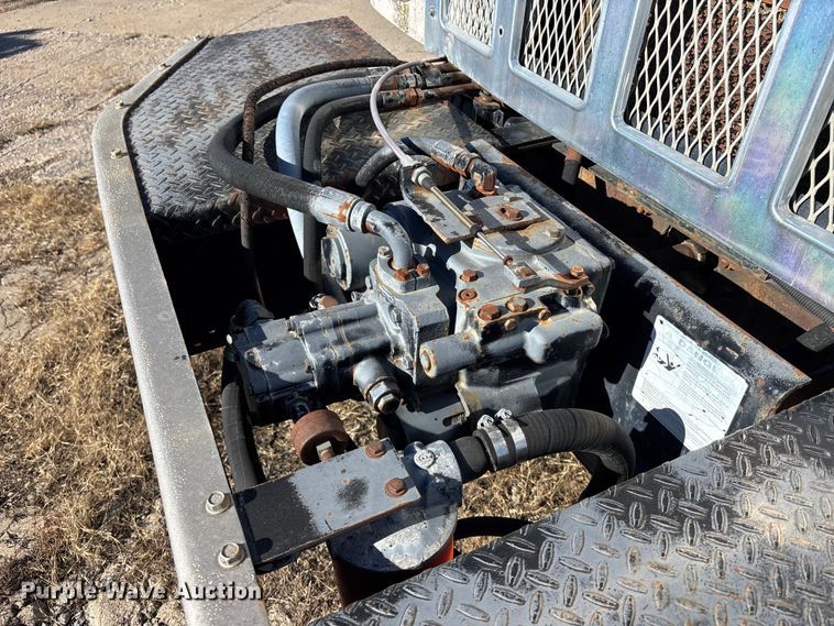 image for item FC1603 1994 International F-2574 ready mix truck