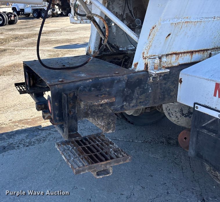 image for item FC1603 1994 International F-2574 ready mix truck