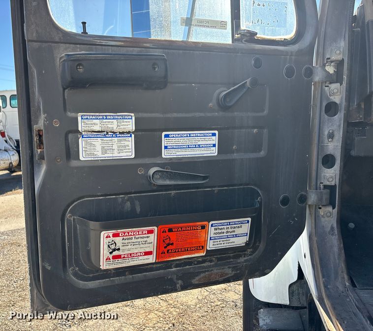 image for item FC1603 1994 International F-2574 ready mix truck