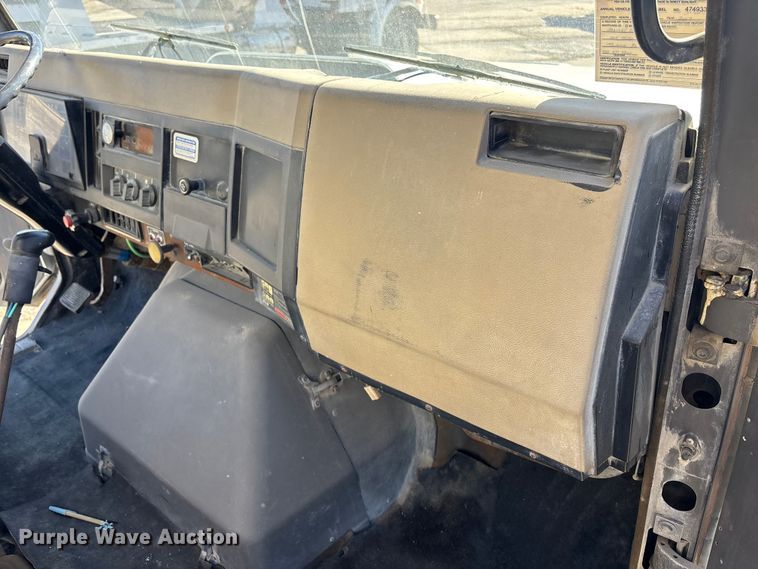 image for item FC1603 1994 International F-2574 ready mix truck