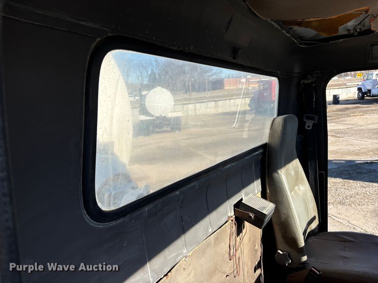 image for item FC1603 1994 International F-2574 ready mix truck