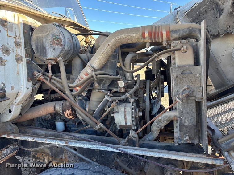 image for item FC1603 1994 International F-2574 ready mix truck