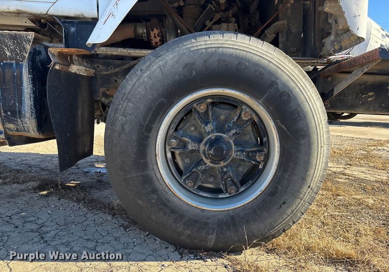 image for item FC1603 1994 International F-2574 ready mix truck