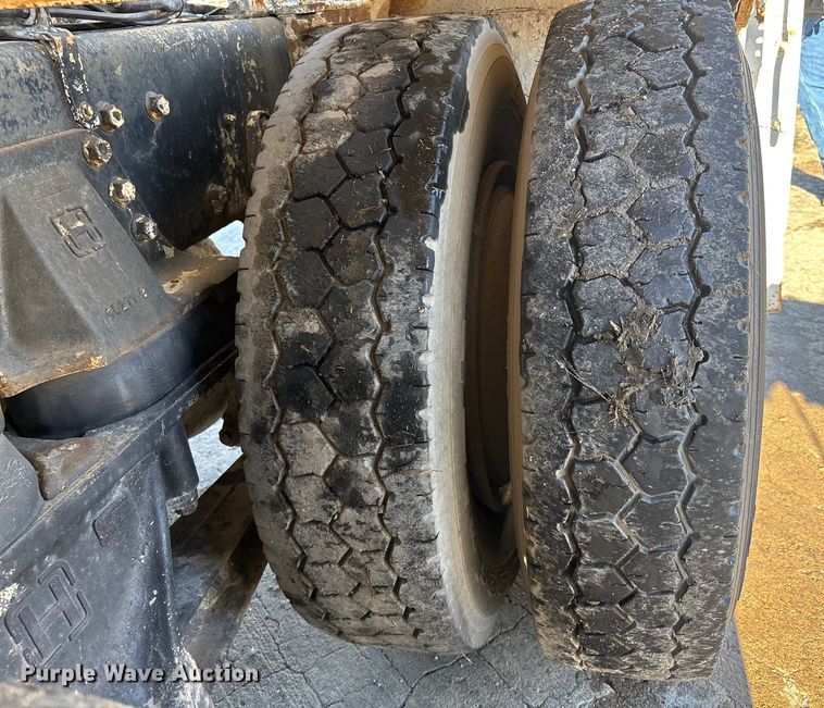 image for item FC1603 1994 International F-2574 ready mix truck