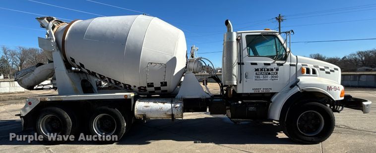 image for item FC1604 1998 Ford LT8513 ready mix truck