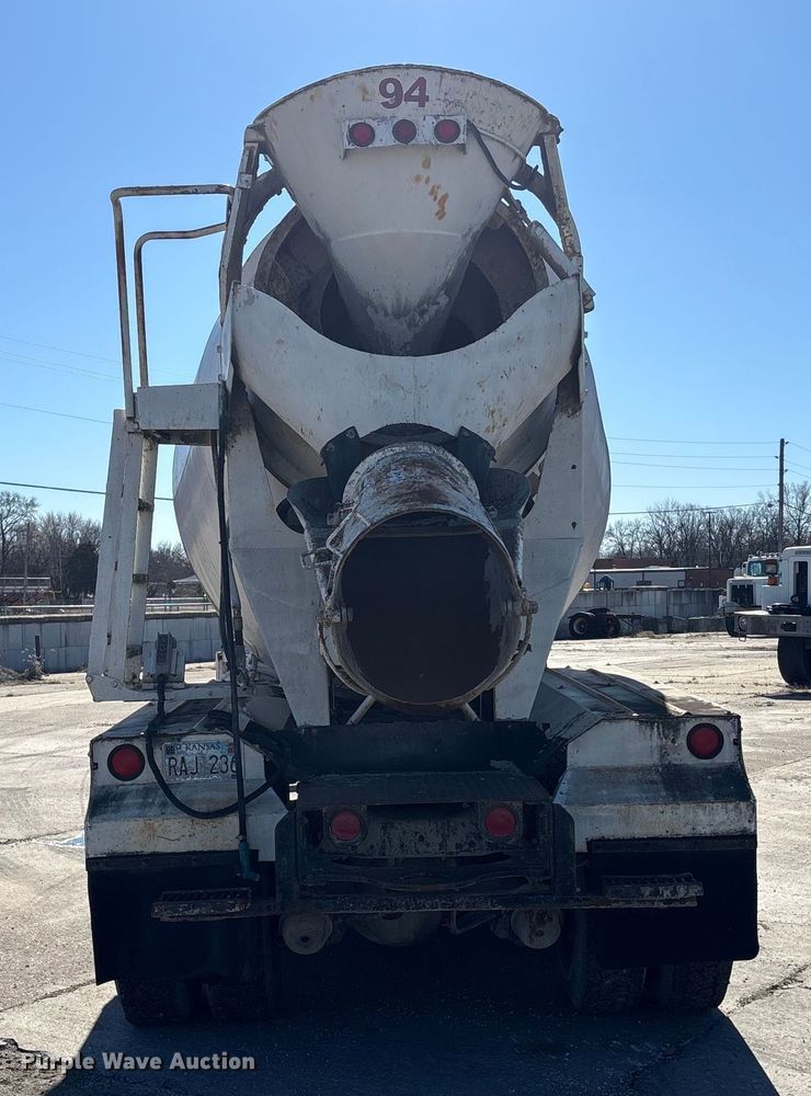 image for item FC1604 1998 Ford LT8513 ready mix truck