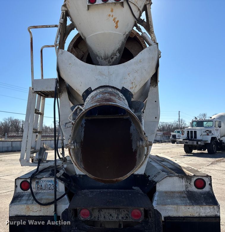 image for item FC1604 1998 Ford LT8513 ready mix truck