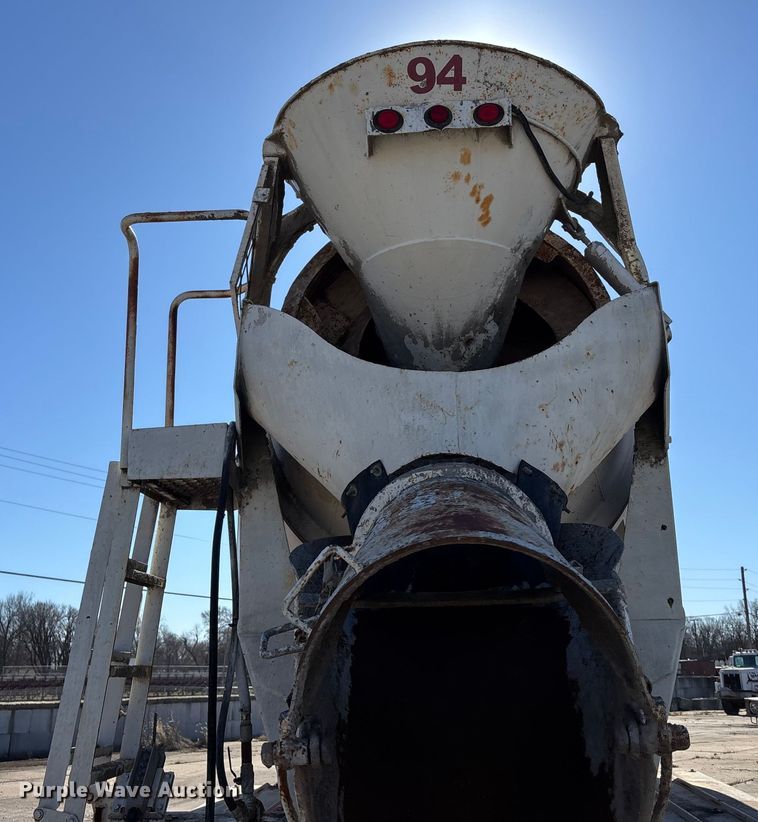 image for item FC1604 1998 Ford LT8513 ready mix truck