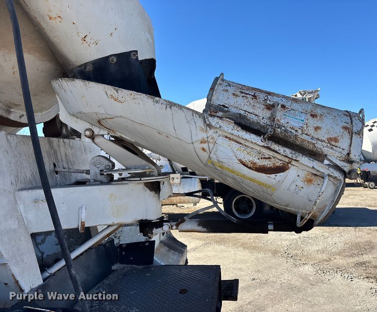 image for item FC1604 1998 Ford LT8513 ready mix truck