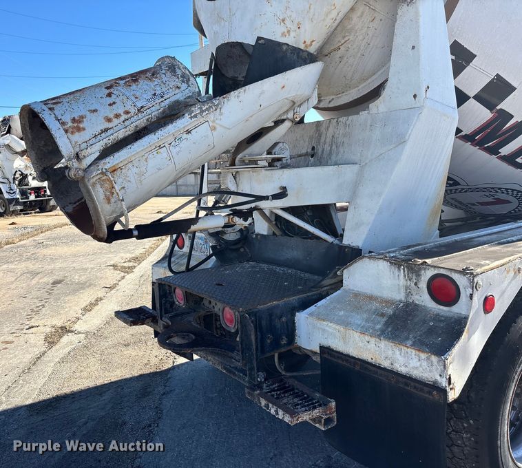 image for item FC1604 1998 Ford LT8513 ready mix truck