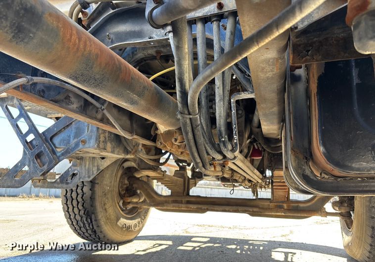 image for item FC1604 1998 Ford LT8513 ready mix truck