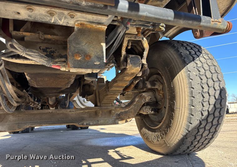 image for item FC1604 1998 Ford LT8513 ready mix truck