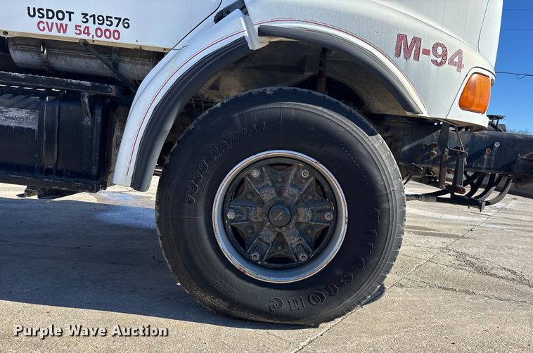 image for item FC1604 1998 Ford LT8513 ready mix truck