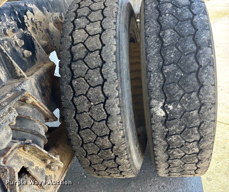 image for item FC1604 1998 Ford LT8513 ready mix truck