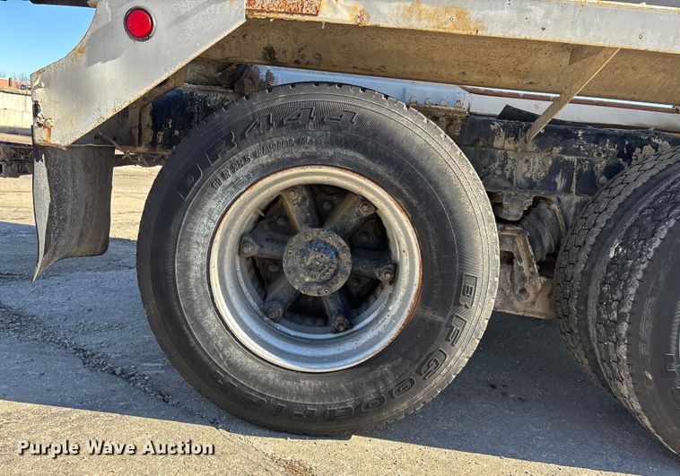 image for item FC1604 1998 Ford LT8513 ready mix truck