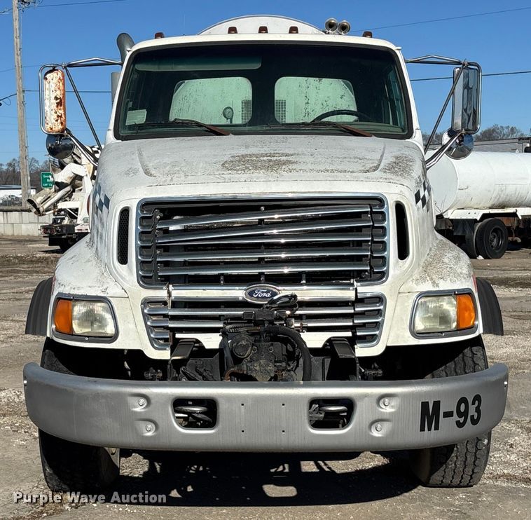 image for item FC1605 1998 Ford LT8513 ready mix truck