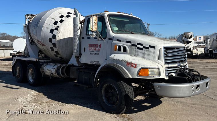 image for item FC1605 1998 Ford LT8513 ready mix truck