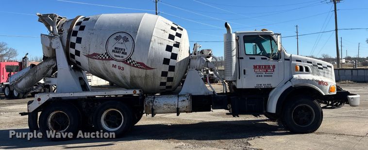 image for item FC1605 1998 Ford LT8513 ready mix truck