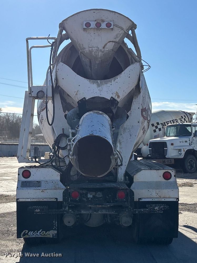 image for item FC1605 1998 Ford LT8513 ready mix truck