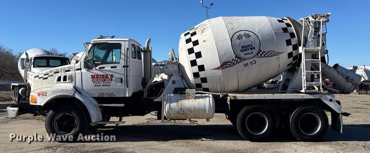 image for item FC1605 1998 Ford LT8513 ready mix truck