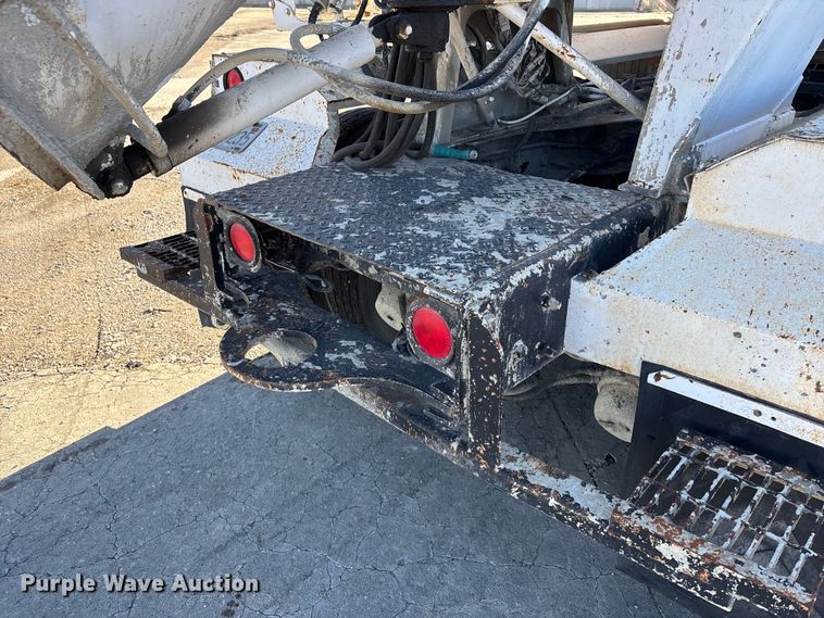 image for item FC1605 1998 Ford LT8513 ready mix truck