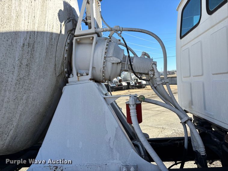 image for item FC1605 1998 Ford LT8513 ready mix truck