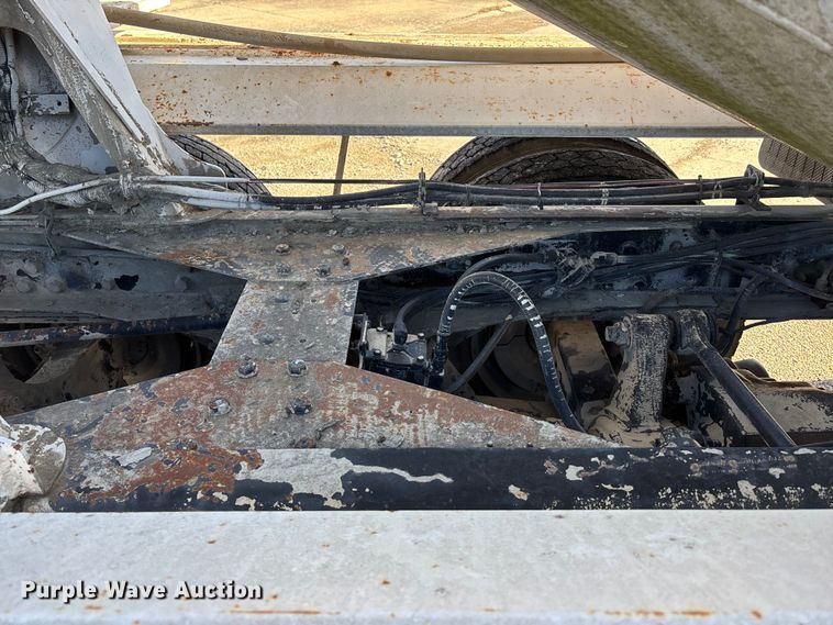 image for item FC1605 1998 Ford LT8513 ready mix truck