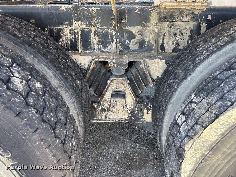 image for item FC1605 1998 Ford LT8513 ready mix truck