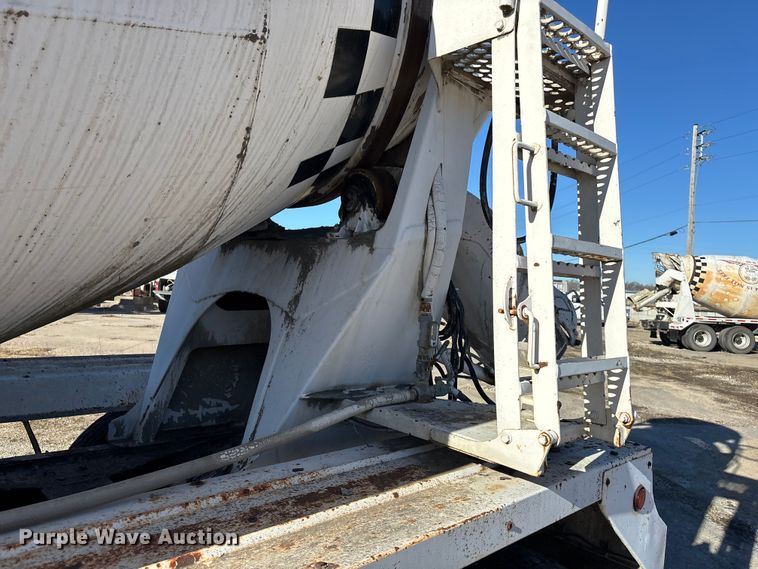 image for item FC1605 1998 Ford LT8513 ready mix truck