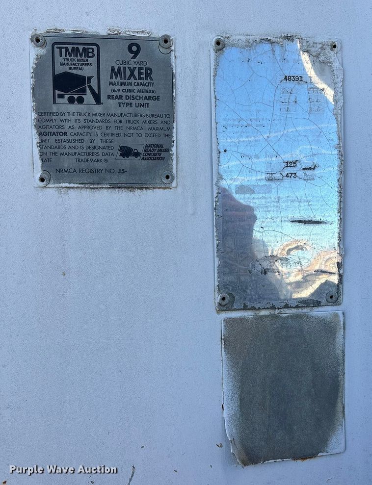 image for item FC1605 1998 Ford LT8513 ready mix truck